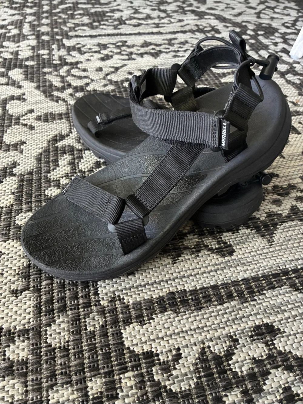 Merrell Women’s Black Adjustable Strapped Sandals Size 9